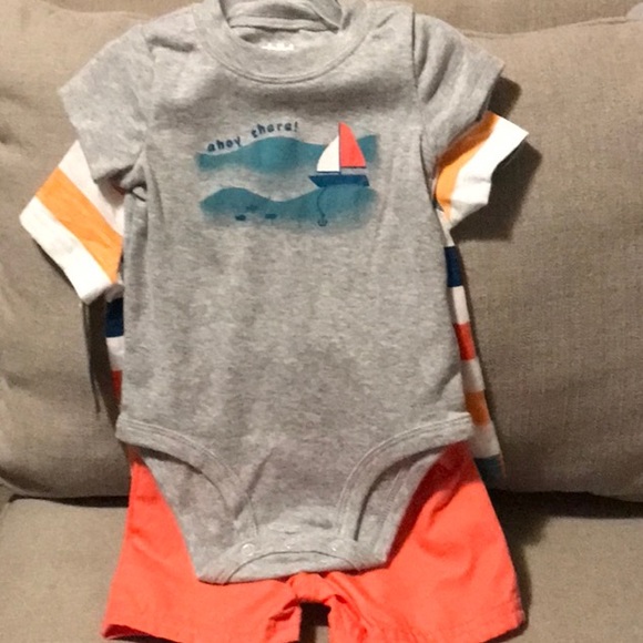 Carter’s 3 Piece Set - Picture 2 of 2